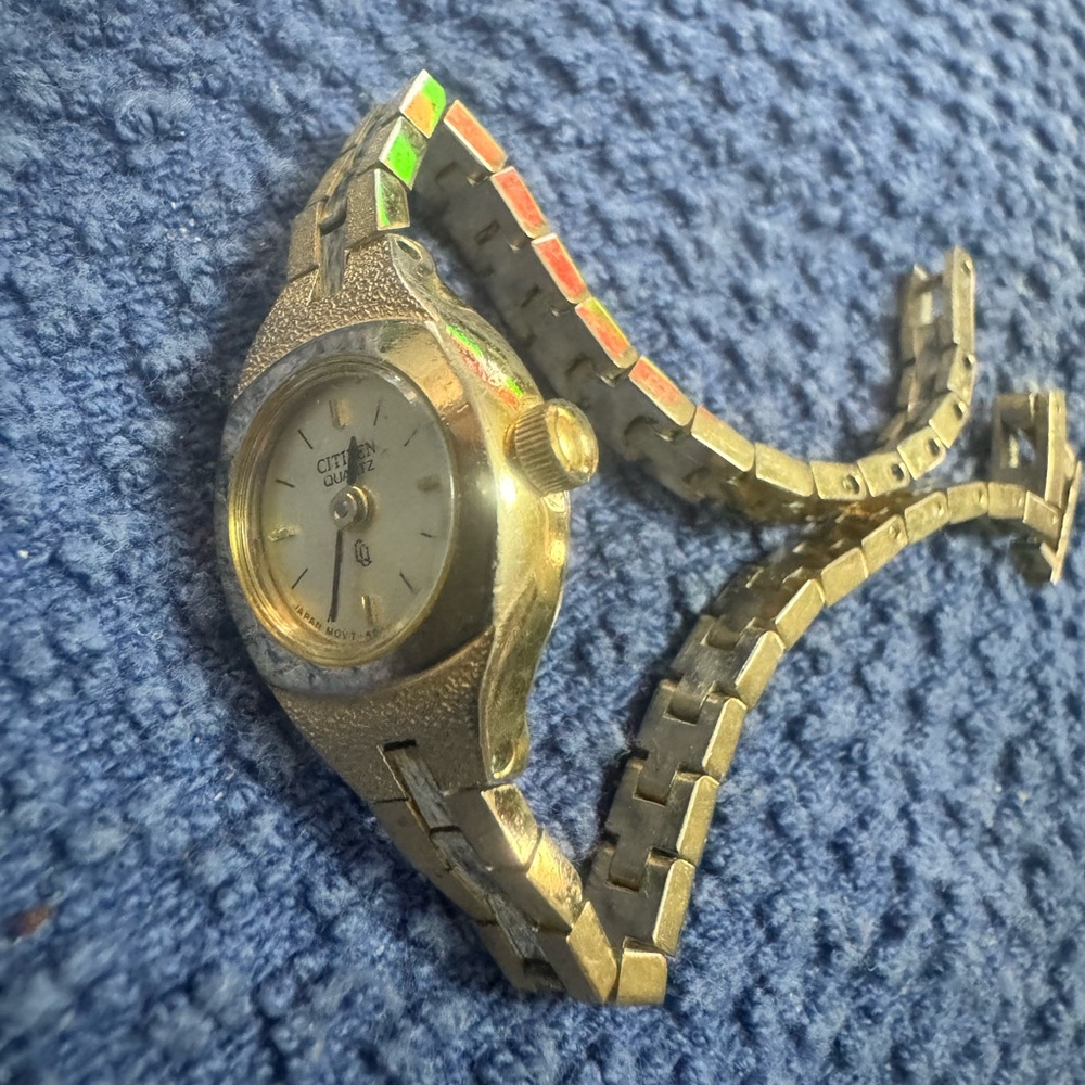 Beautiful small face women watch